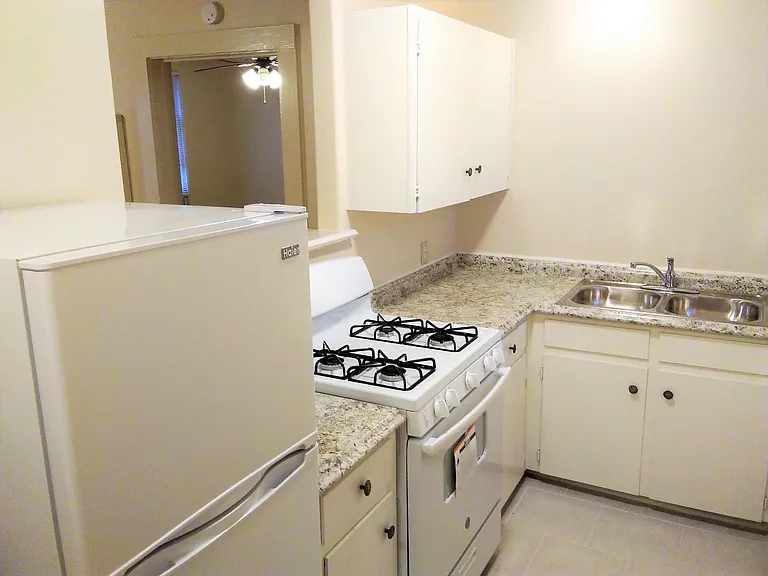 215 W Magnolia Ave #3 — Photo 13