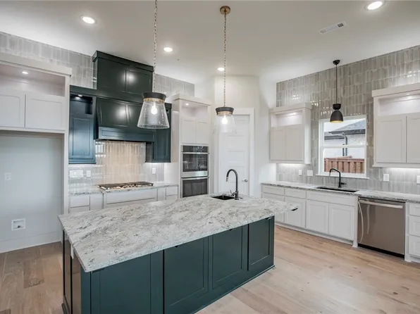 4320 S 87th Pl, Bentonville, AR 72713
