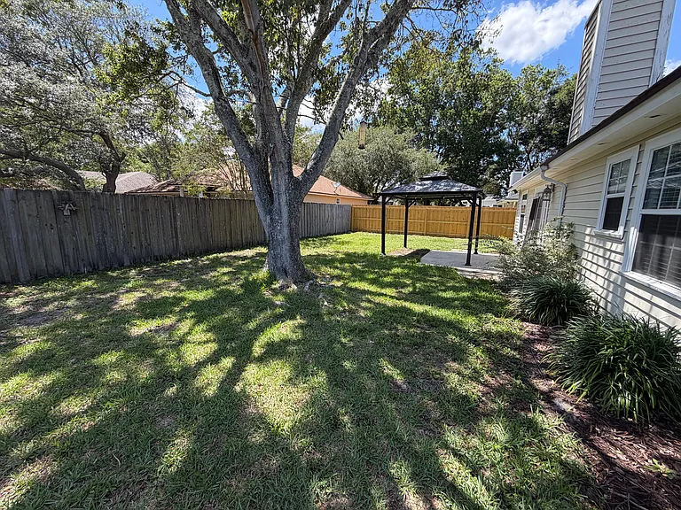 1110 Tolkien Ln — Photo 23