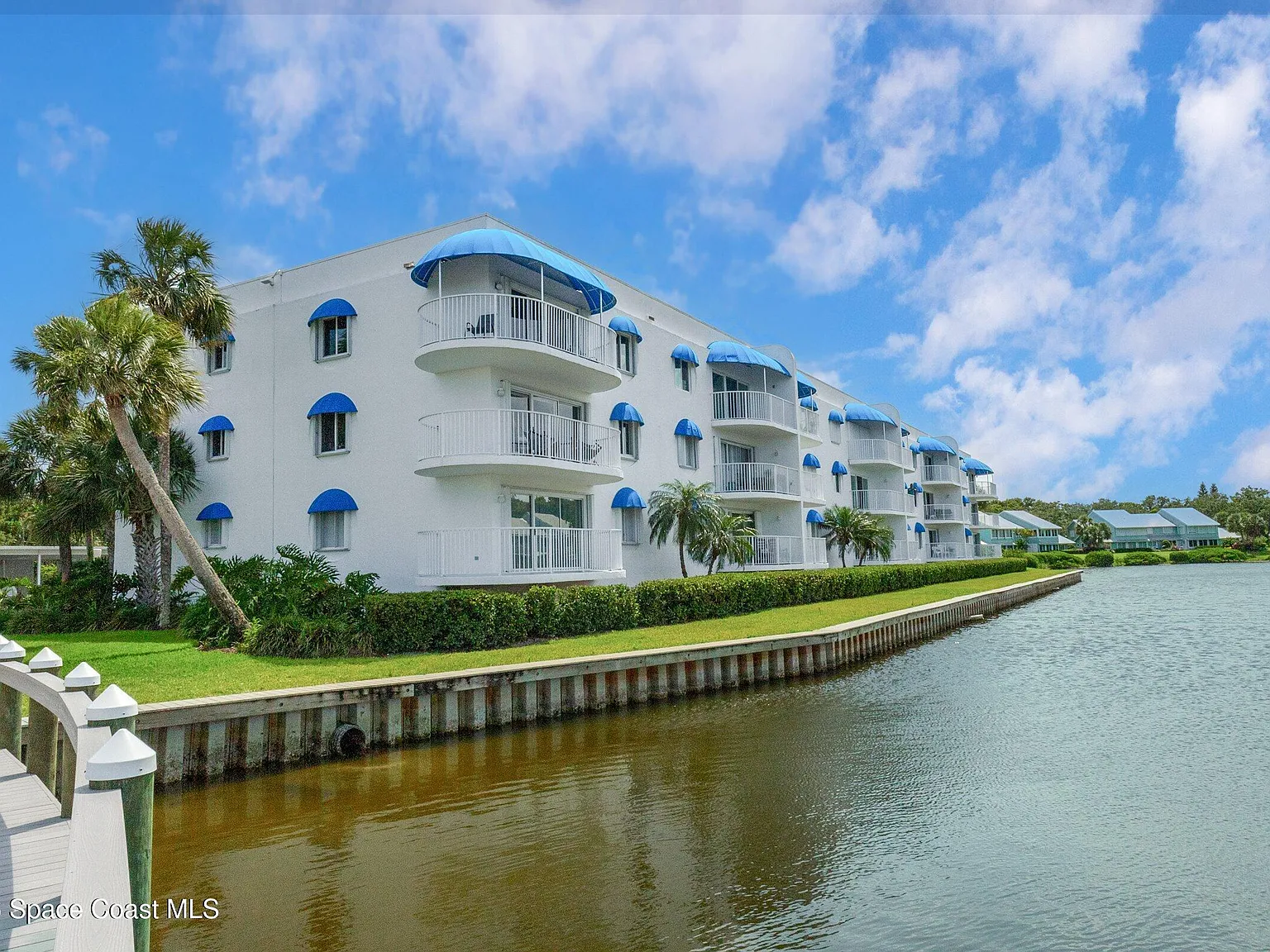 2 bed, 2.0 bath, 1285 sqft, $2,200 — Photo 1