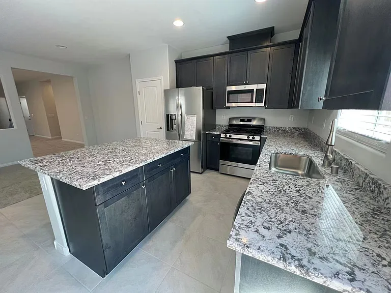 5870 Steinbeck Valley St — Photo 2