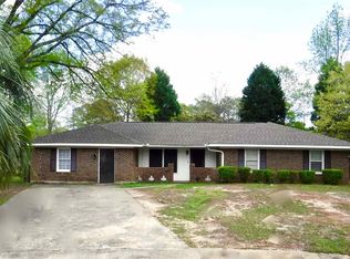 106 Modred Ct, Warner Robins, GA 31093
