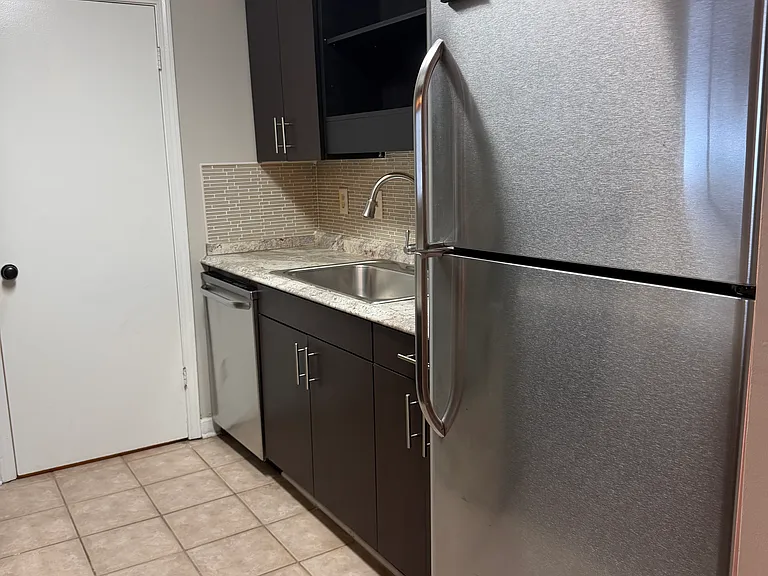 1502 Wingate Way — Photo 18