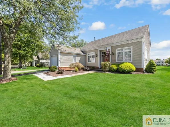 76 Winthrop Rd, Monroe Township, NJ 08831