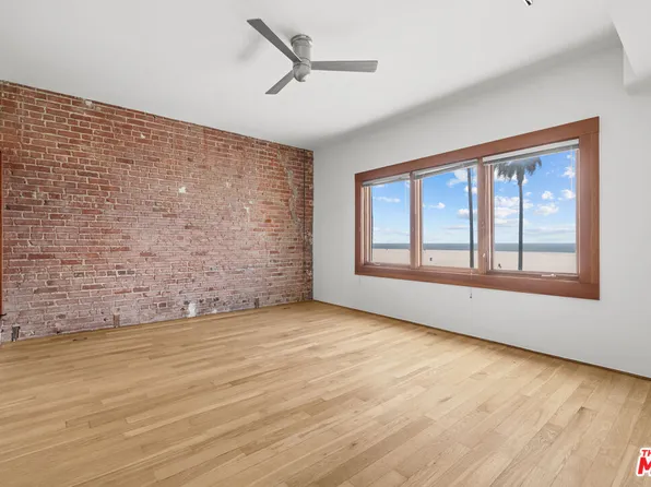 8 Brooks Ave, Venice, CA