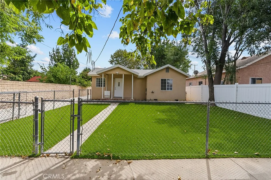 2 bed, 800 sqft, $3,000 — Photo 4