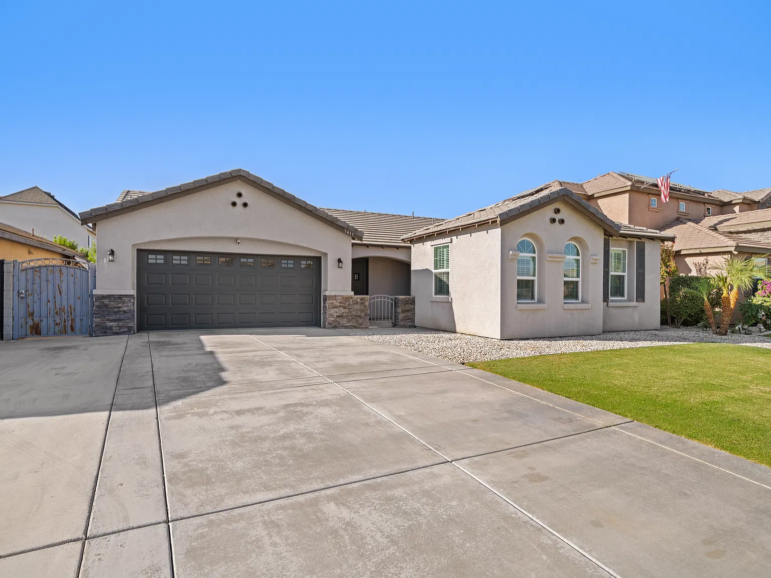 3 bed, 1605 sqft, $2,450 — Photo 3