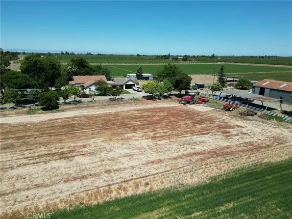 8576 Olive Ave, Winton, CA 95388