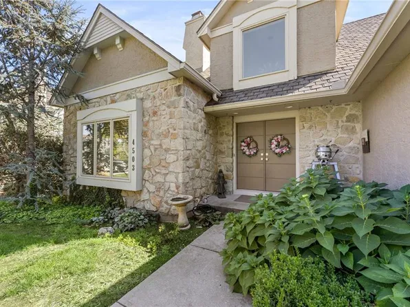 4503 NE Waters Edge St, Lees Summit, MO 64064