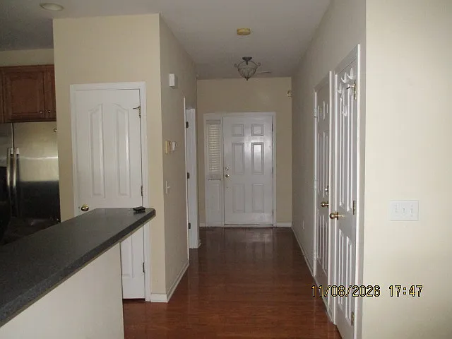 3 bed, 2.5 bath, 1650 sqft, $2,150 — Photo 2