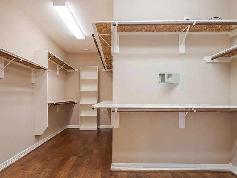 12406 Santiago Cove Ln — Photo 18