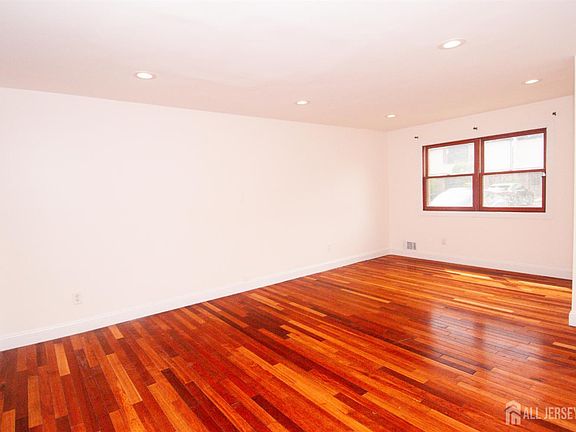5th image of 6505 Hana Rd