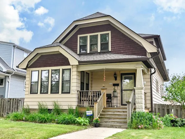 3363 South 19th STREET, Milwaukee, WI 53215