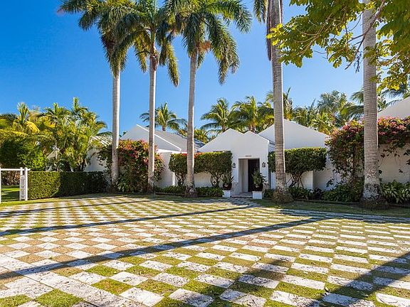 Magnificent Gated Entry