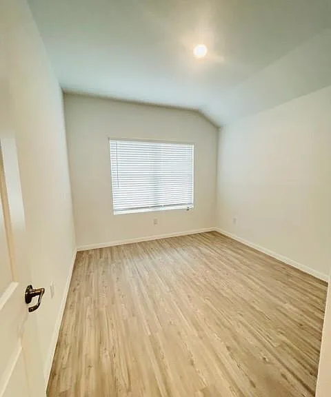 742 Haas Way — Photo 8
