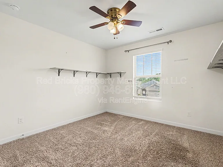 11144 Comiskey Ln — Photo 19