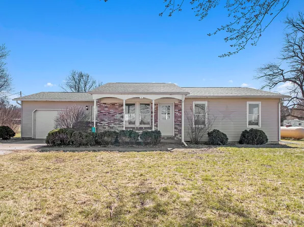13849 Riverside Dr, Constantine, MI 49042