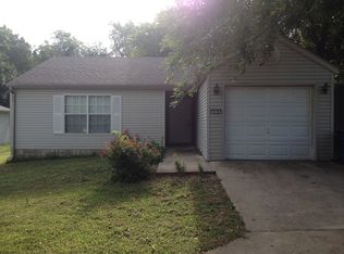 818 NE A St, Bentonville, AR 72712