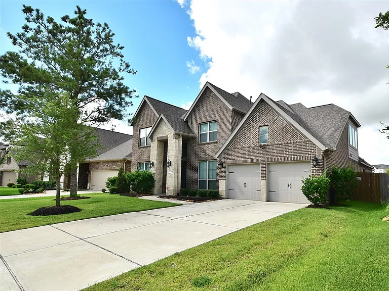 10206 Peytons Grace Ln — Photo 3