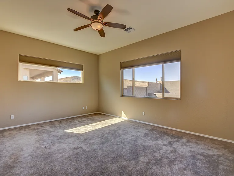 4844 N Salem Pl — Photo 11