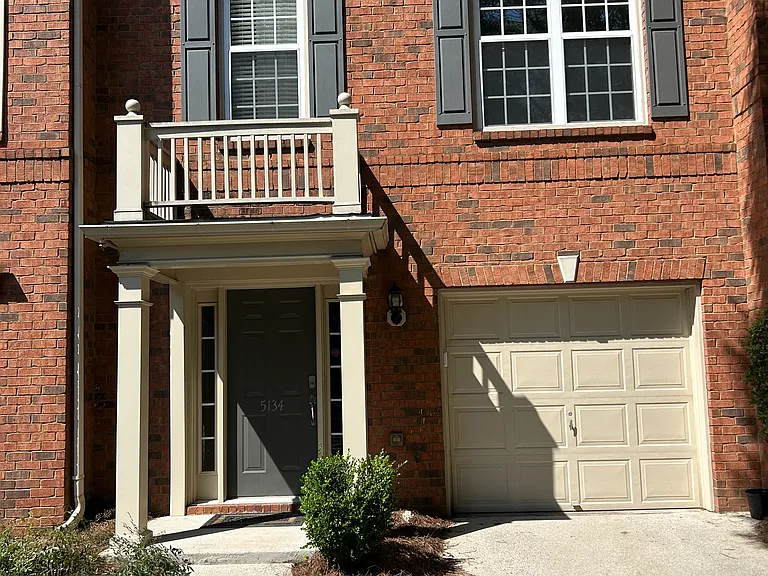 5134 Manerdale Dr SE — Photo 1