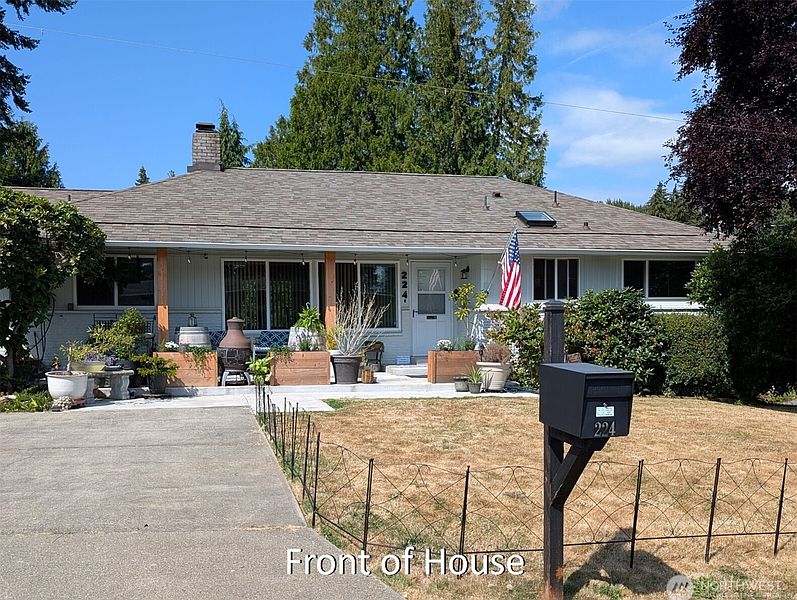 2nd image of 224 S 166th Street