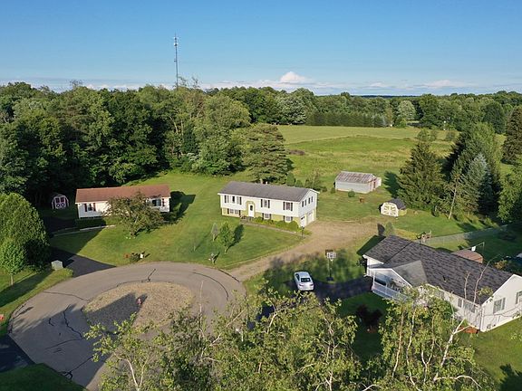 2nd image of 9 Chautauqua Ct