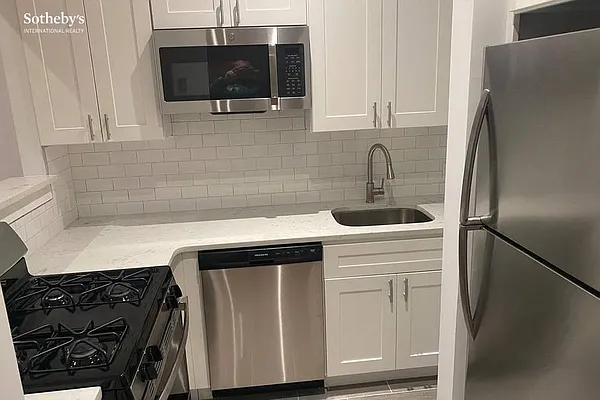 Rented by Sotheby's International Realty | media 20