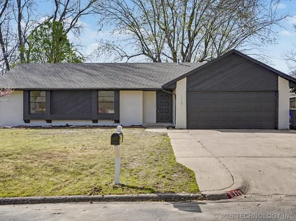 119 W Roanoke St, Broken Arrow, OK 74011