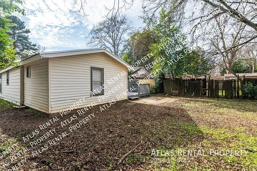 Now Accepting Section 8 Vouchers! Renovated 3BR/2BA Tuscaloosa Gem with Luxury Upgrades Schedule ... — Photo 4