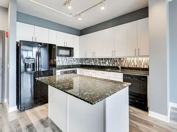 4th image of 737 W Washington Blvd APT 1109