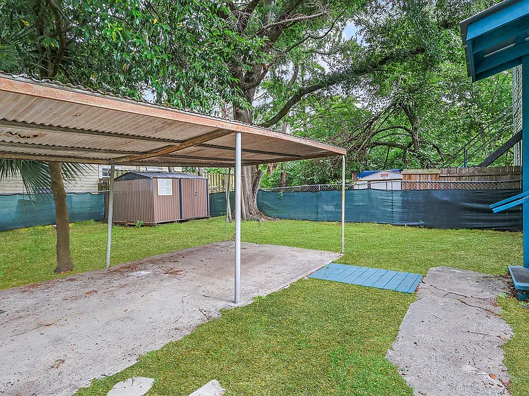 2221 Harden St — Photo 31