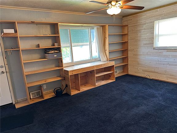 3rd image of 1311 Athalia Ave