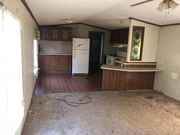 3rd image of 1113 Avenue E Ext McComb Ms #39648