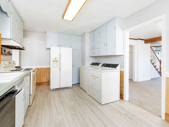 4th image of 1421 9th St