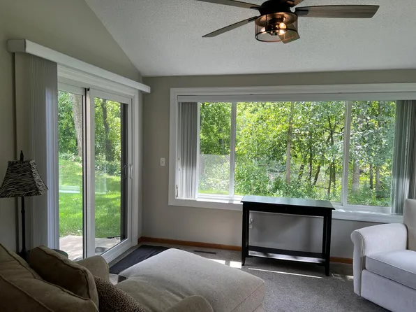 13149 Gemstone Ct, Apple Valley, MN 55124