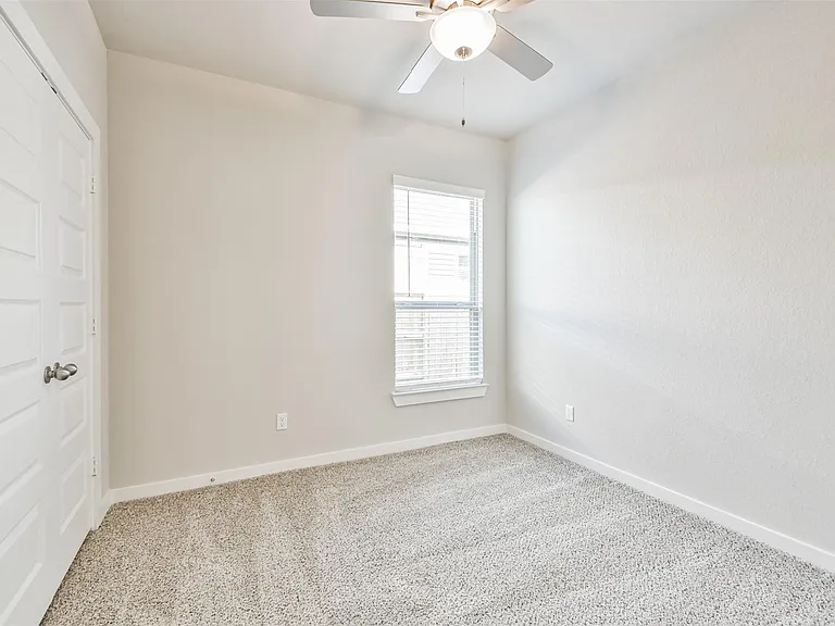 9800 Grosbeak Ln — Photo 22