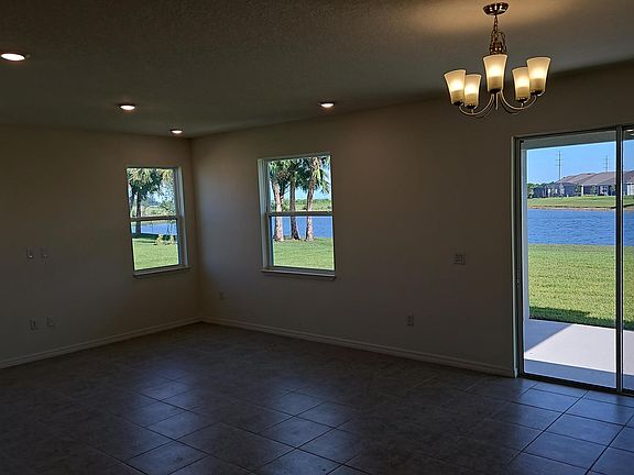 4th image of 4437 Kelsey Ln