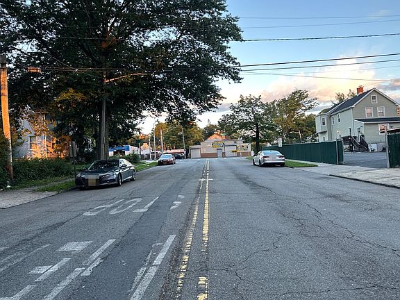 4th image of 309-311 Rhode Island Ave