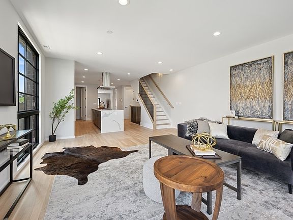 4th image of 1833 N Larrabee St #3