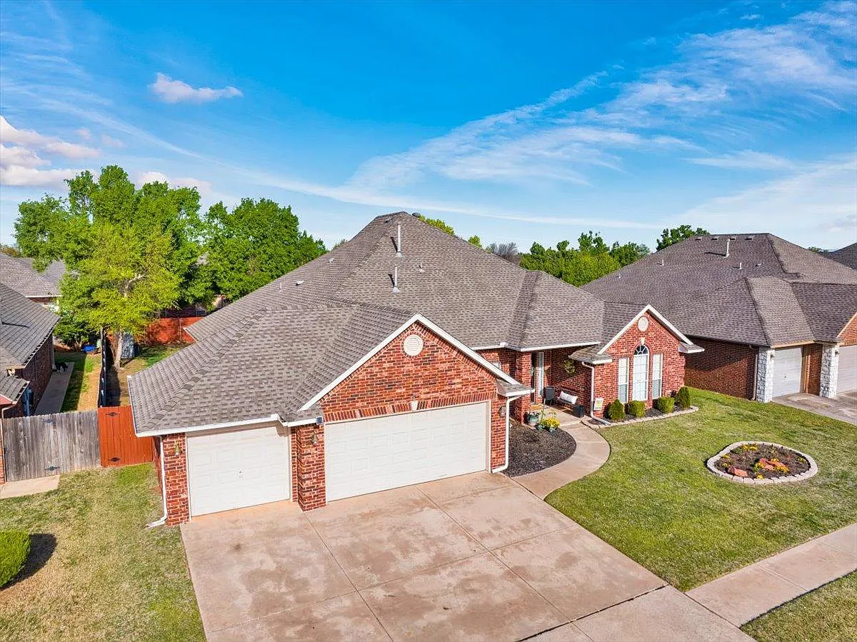 5 bed, 3005 sqft, $3,250 — Photo 4