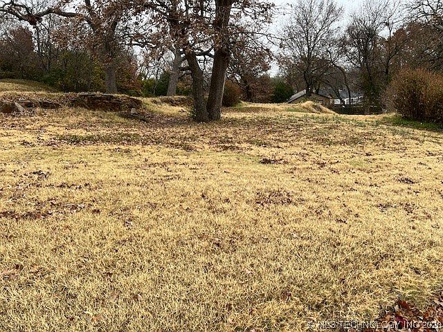 2nd image of 1944 N Denver Ave