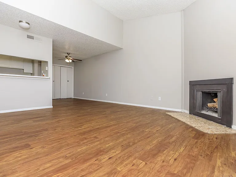 Villas at Alameda — Photo 49