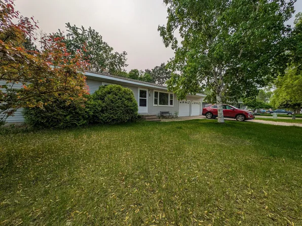 1422 6th St SE, Wadena, MN 56482