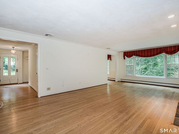 5th image of 57 Tall Timbers Road