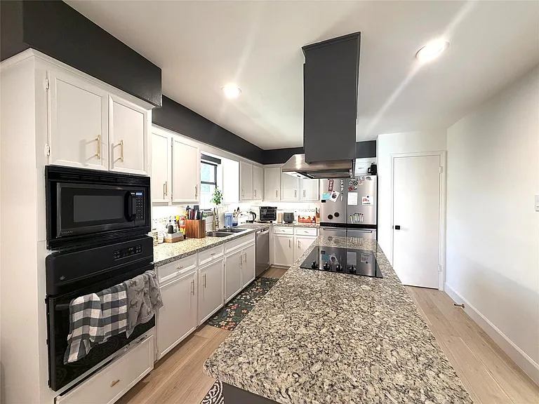 13914 Swiss Hill Dr — Photo 9