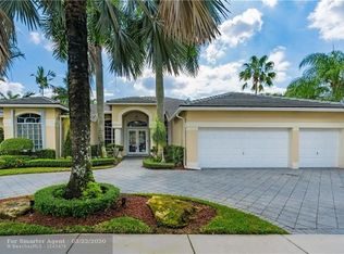 2477 Eagle Run Dr, Weston, FL 33327