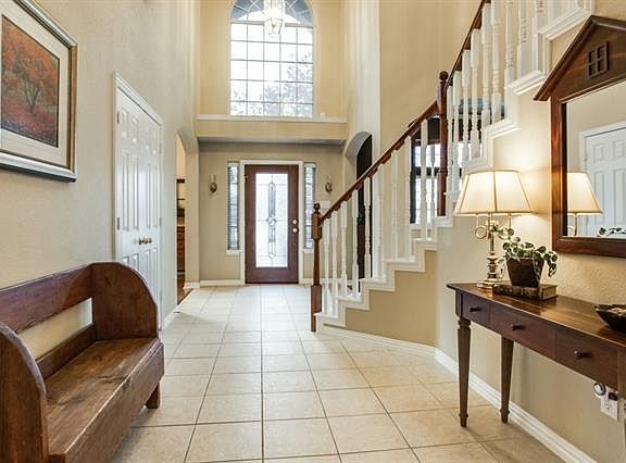 5th image of 505 Evelyn Ct