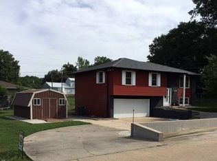 5618 Ravenwood Dr, Jefferson City, MO 65109