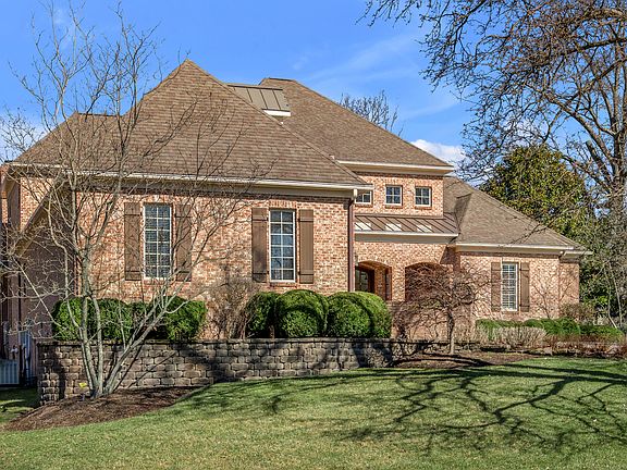 2nd image of 775 Cottage Grove Ln